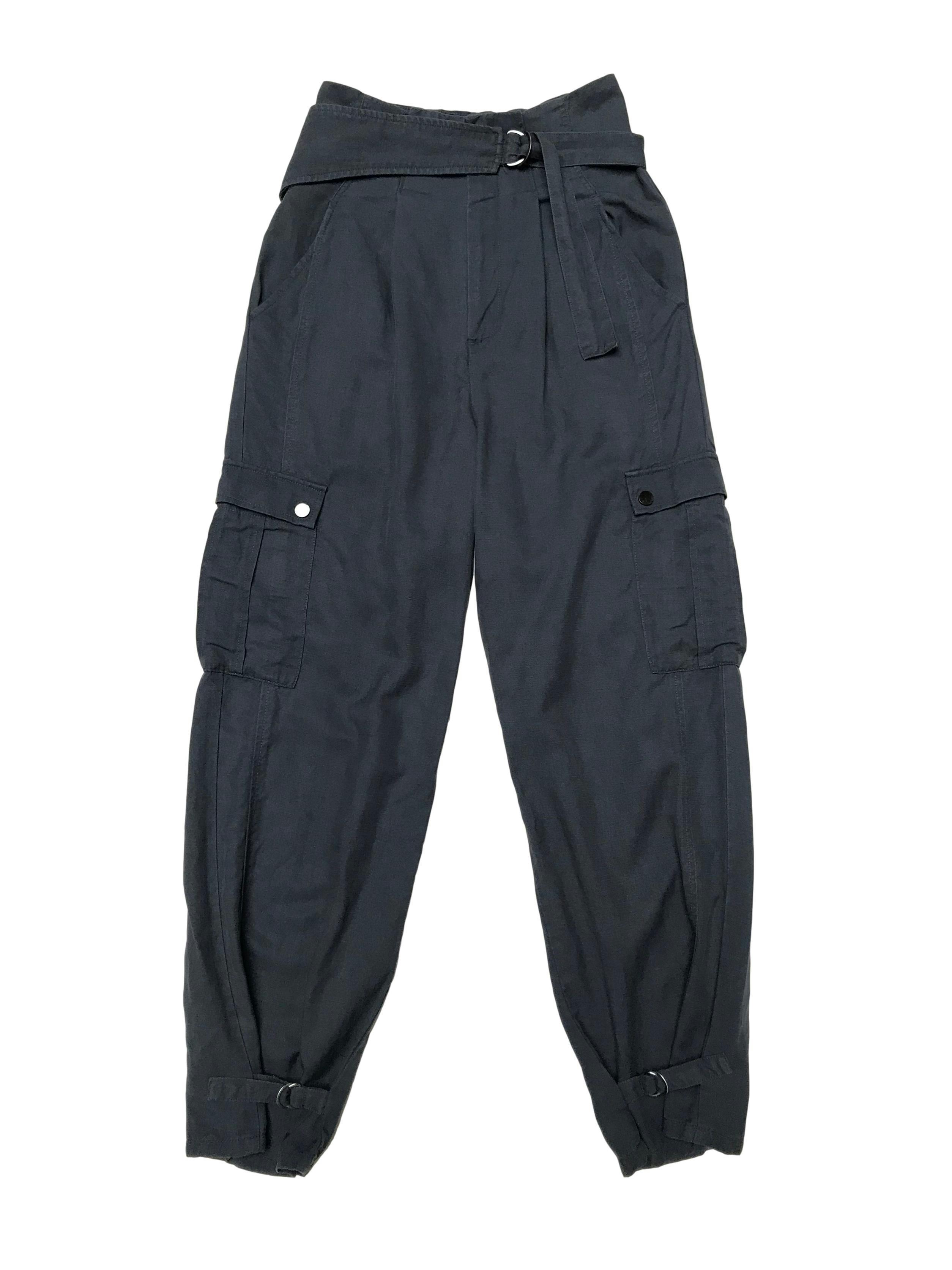 Pantalón cargo Zara de lino y lyocell azul, cintura paper bag con cinturón y correita en la basta. Cintura 68cm