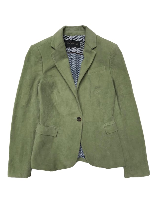 Blazer Zara de pana verde 100% algodón con coderas marrones, tiene forro, de un solo botón. Busto 85cm Largo 56cm. Precio original S/ 219 foto 1