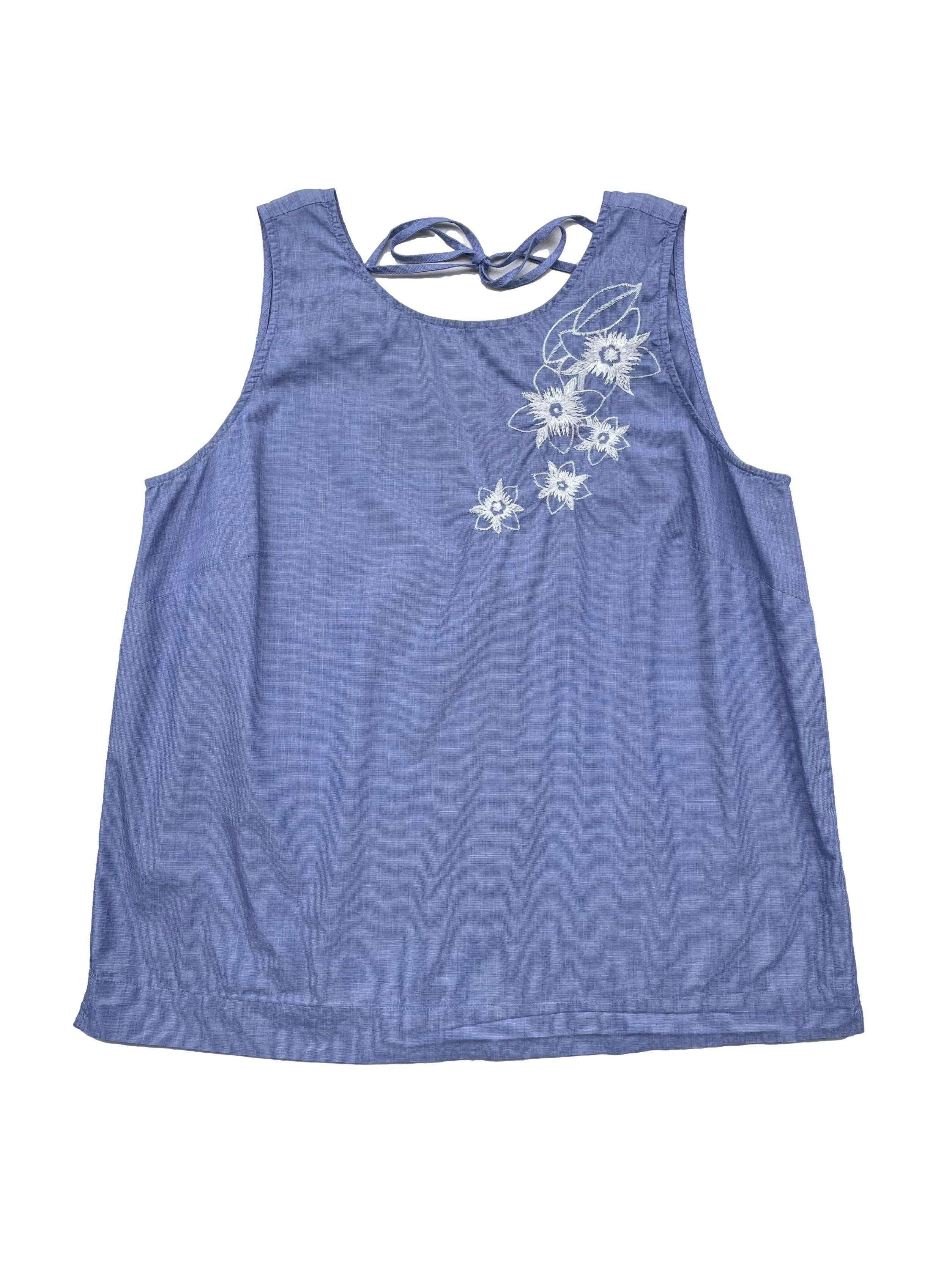 Blusa Ann Taylor de algodón camisa jaspeado azul y blanco, bordado de flores, se amarra en la espalda. Busto 100cm Largo 60cm