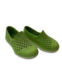 Zapatos TOMS verde limón calados