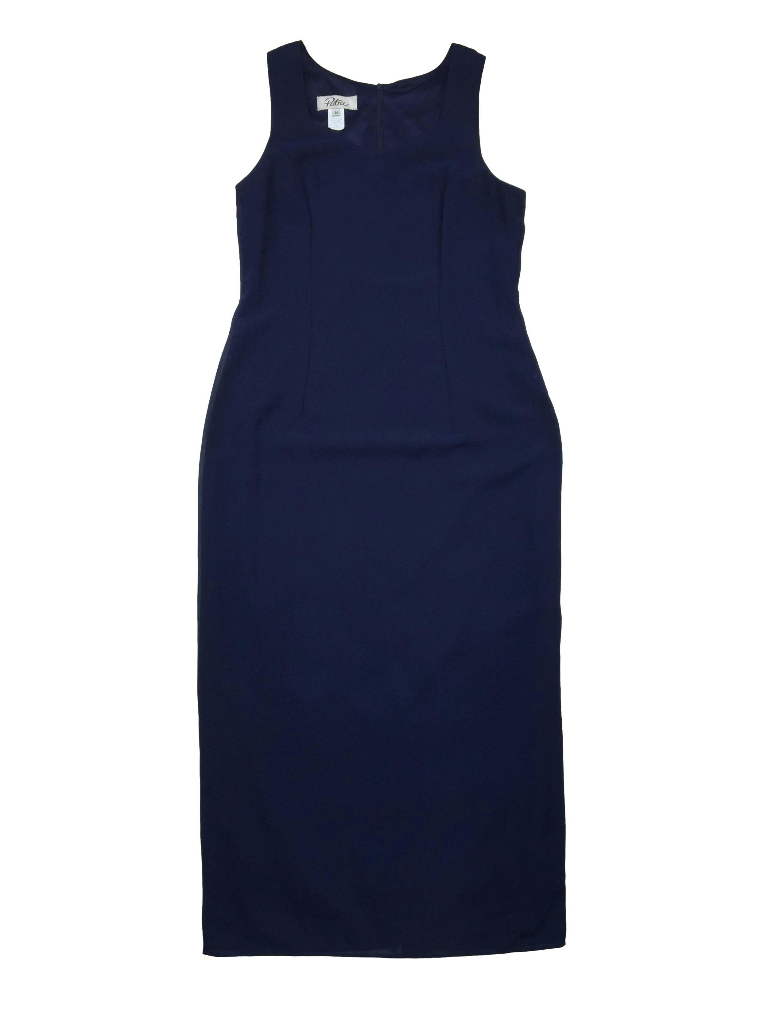 Vestido largo de crepé azul marino, forrado, cierre invisible en la espalda y abertura en la basta. Busto 105 Largo 140cm