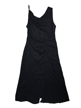 Vestido Mango negro de tela fresca tipo lino, fruncido con abertura en bajo y cierre lateral. Busto 108cm, Largo 122cm.
