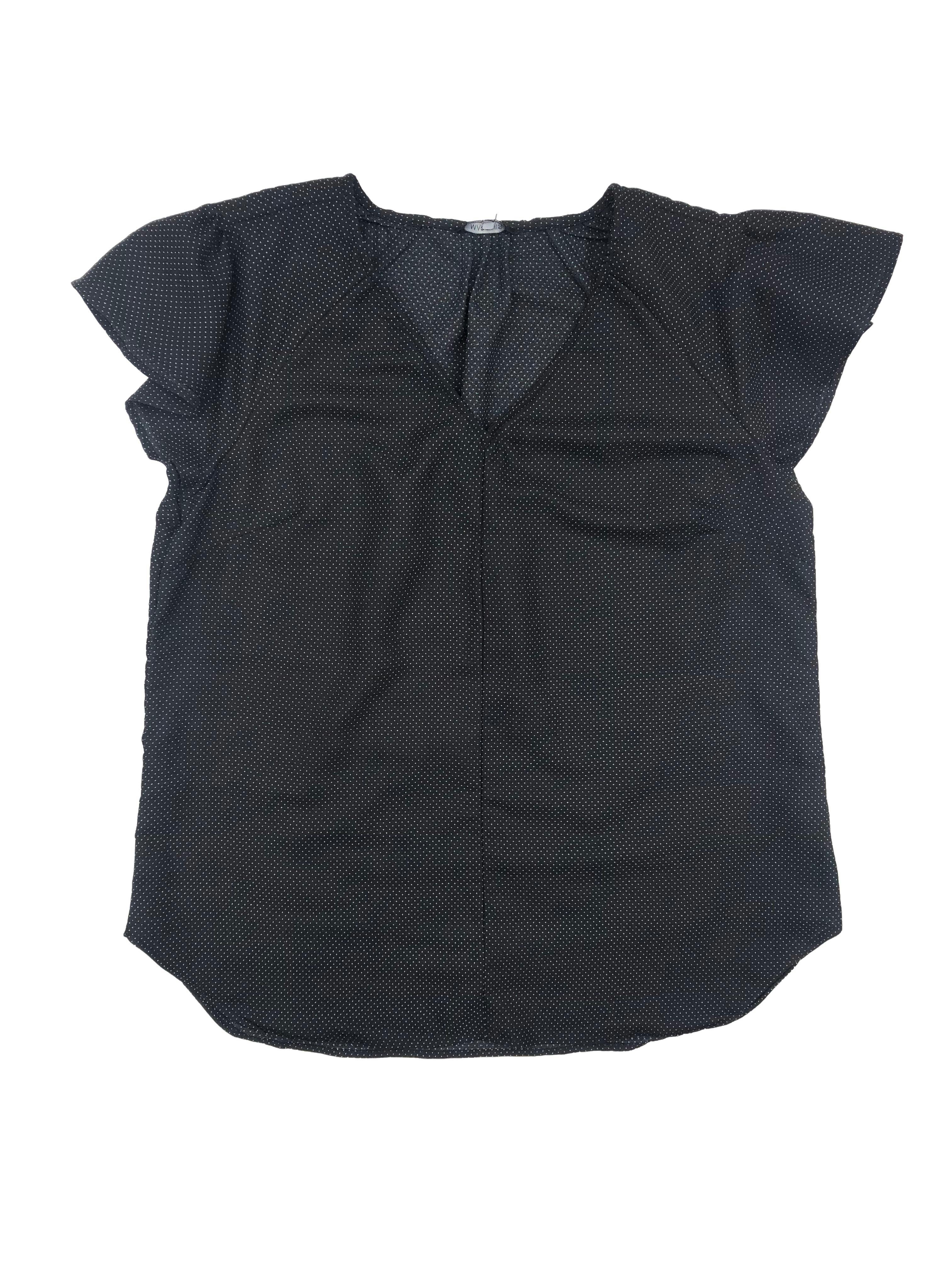 Blusa Marquis negra con puntos blancos, pliegues en hombros y mangas volantes, escote en V. Busto 108cm, Largo 68cm