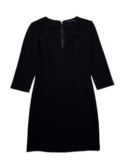 Vestido formal Zara tela gruesa, escote en V, manga 3/4 y cierre en la espalda. Busto 92cm Largo 85cm 