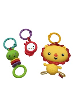 Set para bebés de 3 sonajas/juguetes coloridos con diferentes formas y con aros para colgar. 