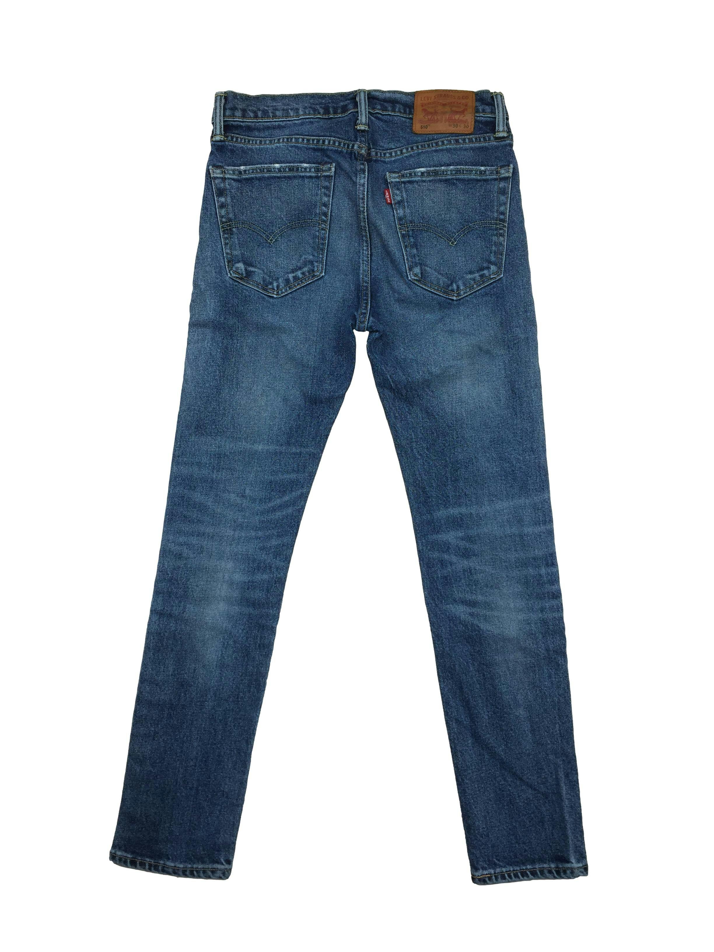 Jean Levi´s  azul claro focalizado, 98% algodón, skinny. Cintura 75cm Tiro 27cm Largo 97cm 