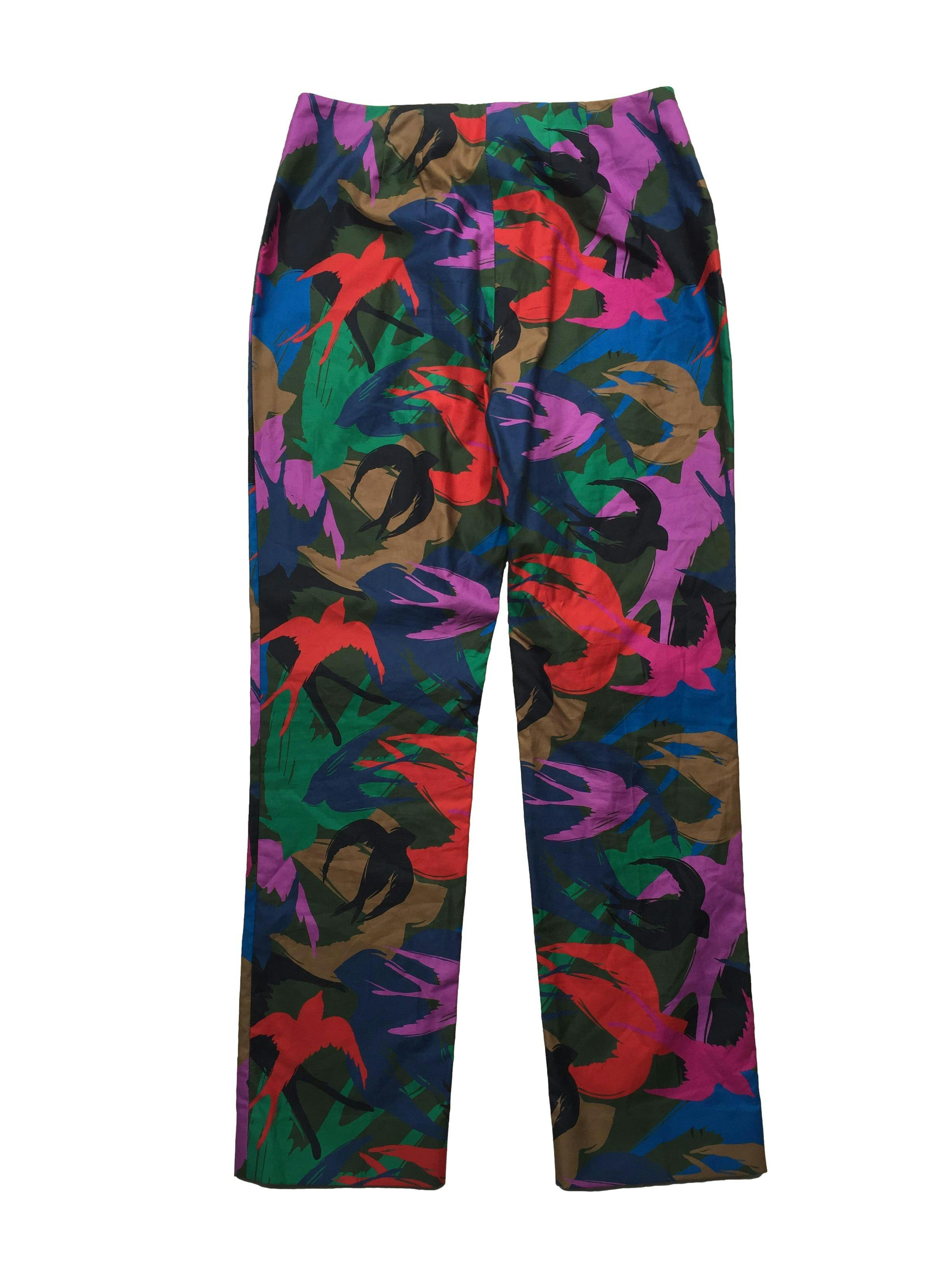 Pantalón Sonia Rykiel slim fit azul con estampado de aves multicolor, tela fresca 100% algodón. Precio original S/600. Cintura 70cm, Largo 93cm.