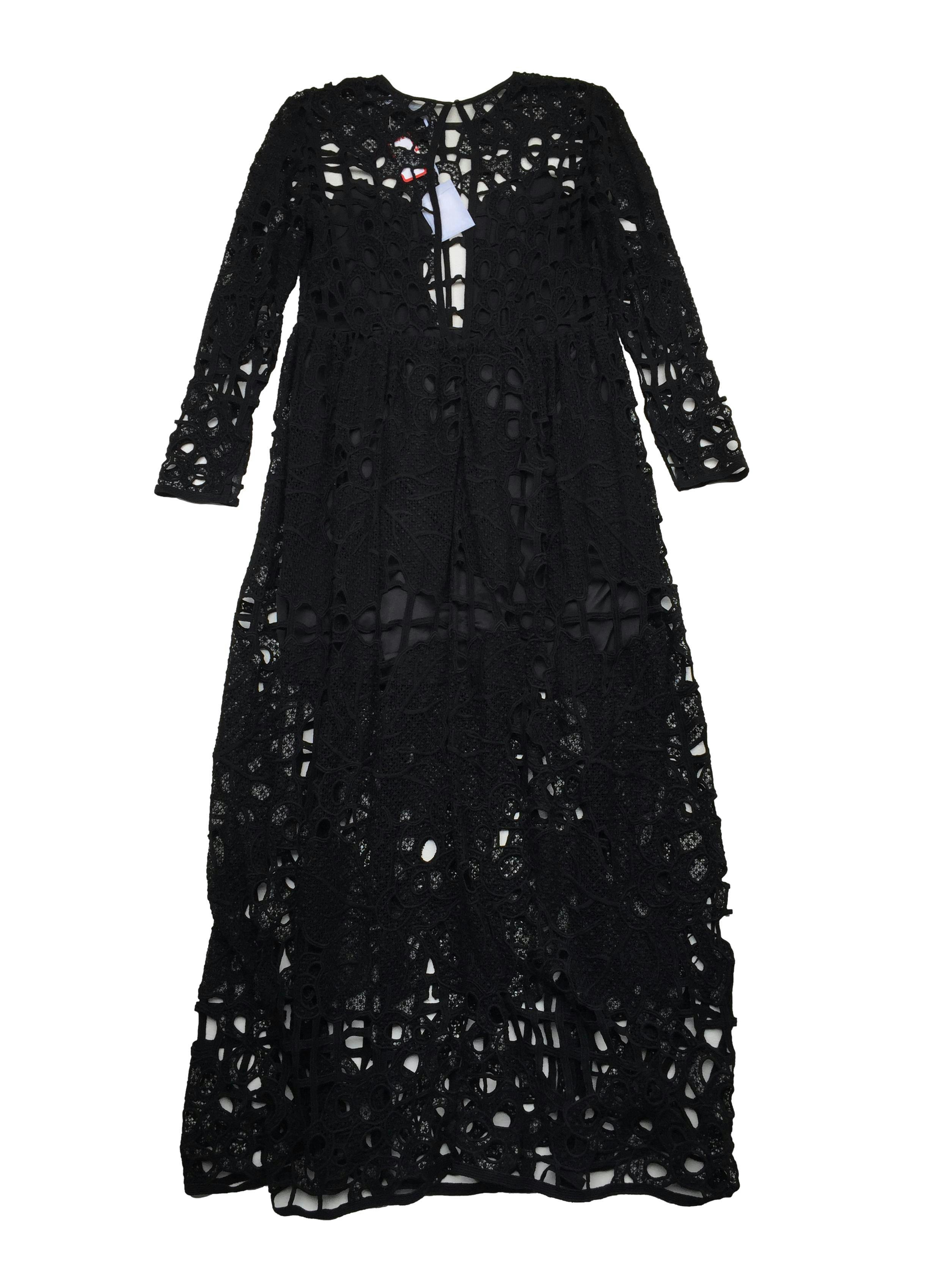 Vestido Alice MacCall de encaje negro 100% algodón con forro, abertura en espalda, botón y cierre invisible. Nuevo con etiqueta, precio original S/1500. Busto 100cm, Largo 145cm.