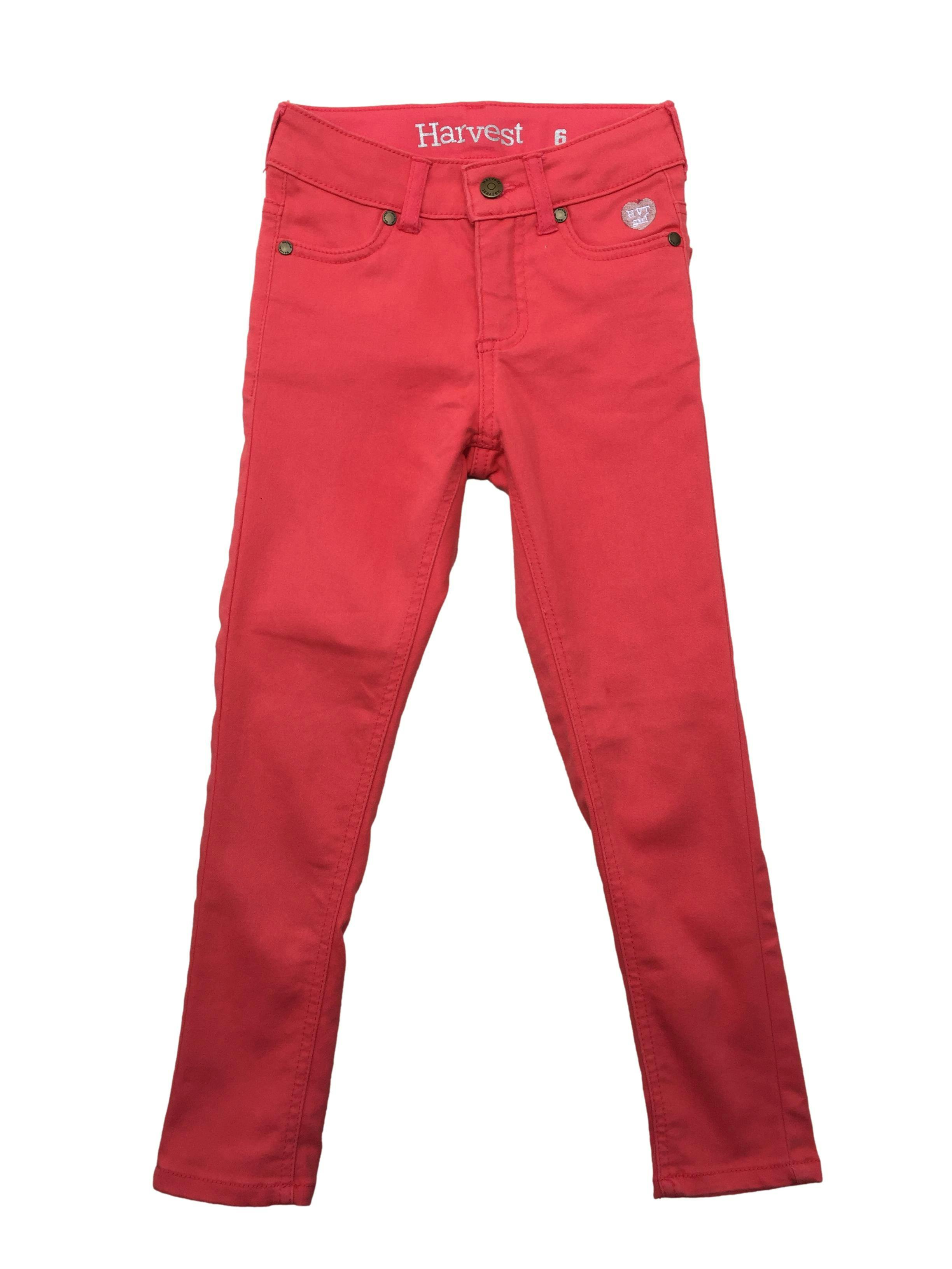 Pantalón Harvest rosado chicle, botón y cierre delantero, bolsillos.