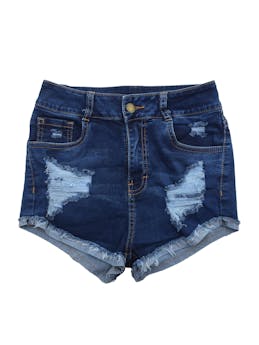 Short jean azul five-pockets con rasgados y dobladillo. Cintura 64cm, Tiro 28cm, Largo 26cm.