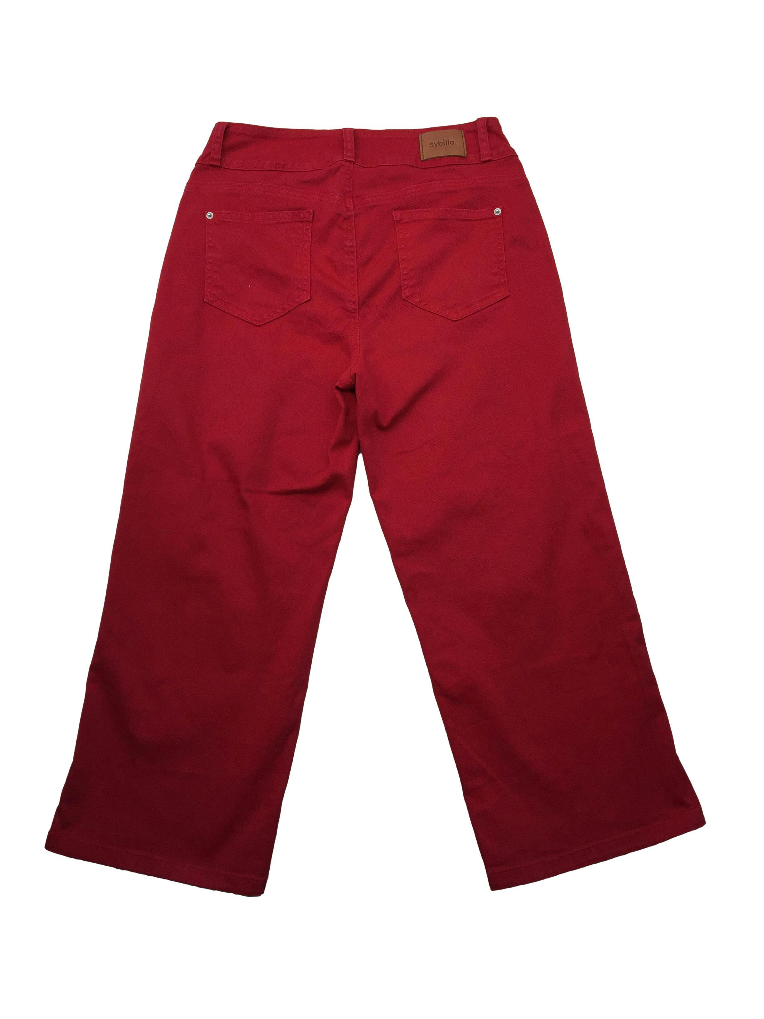 Pantalón Sybilla culotte rojo con correa, bolsillos. Cintura: 70cm, Tiro: 26cm, Largo: 81cm