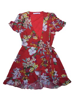 Vestido Zara envolvente de crepé rojo con flores, forro en top. Busto 85cm Largo 75cm