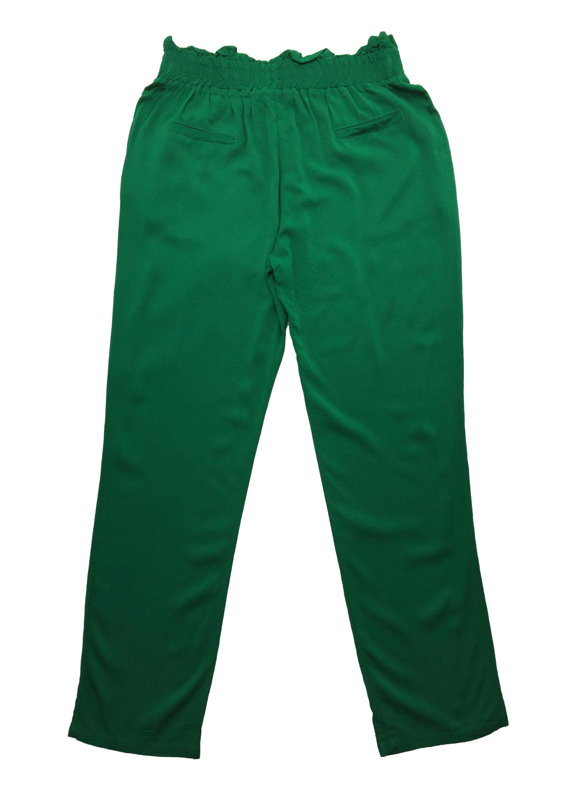 Pantalón Settimana verde, tela fresca, pretina y bolsillos laterales. Cintura 68cm Tiro 28cm Largo 92cm