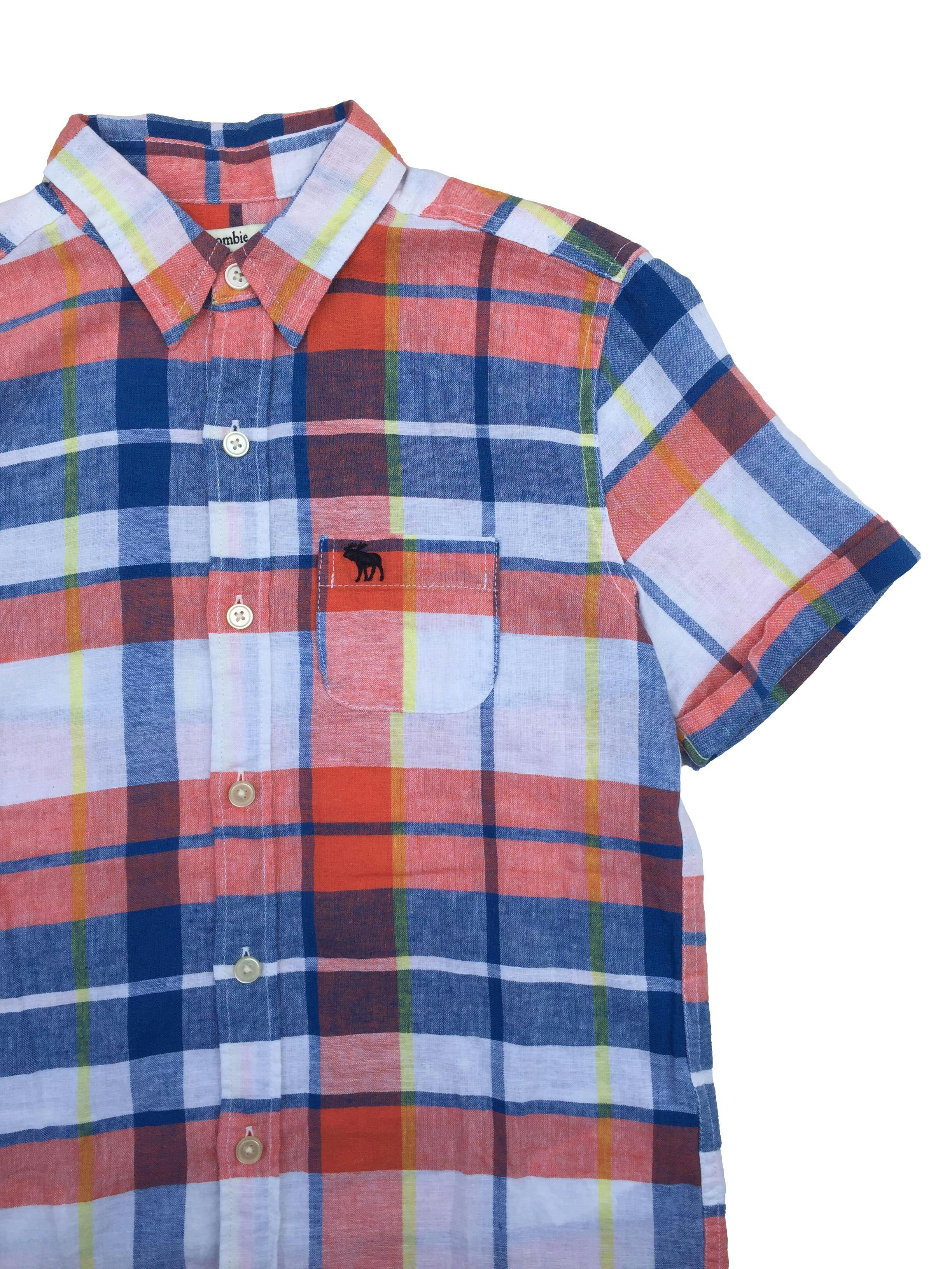 Camisa Abercrombie a cuadros anaranjados, azules y blancos, mezcla de lino y algodón.