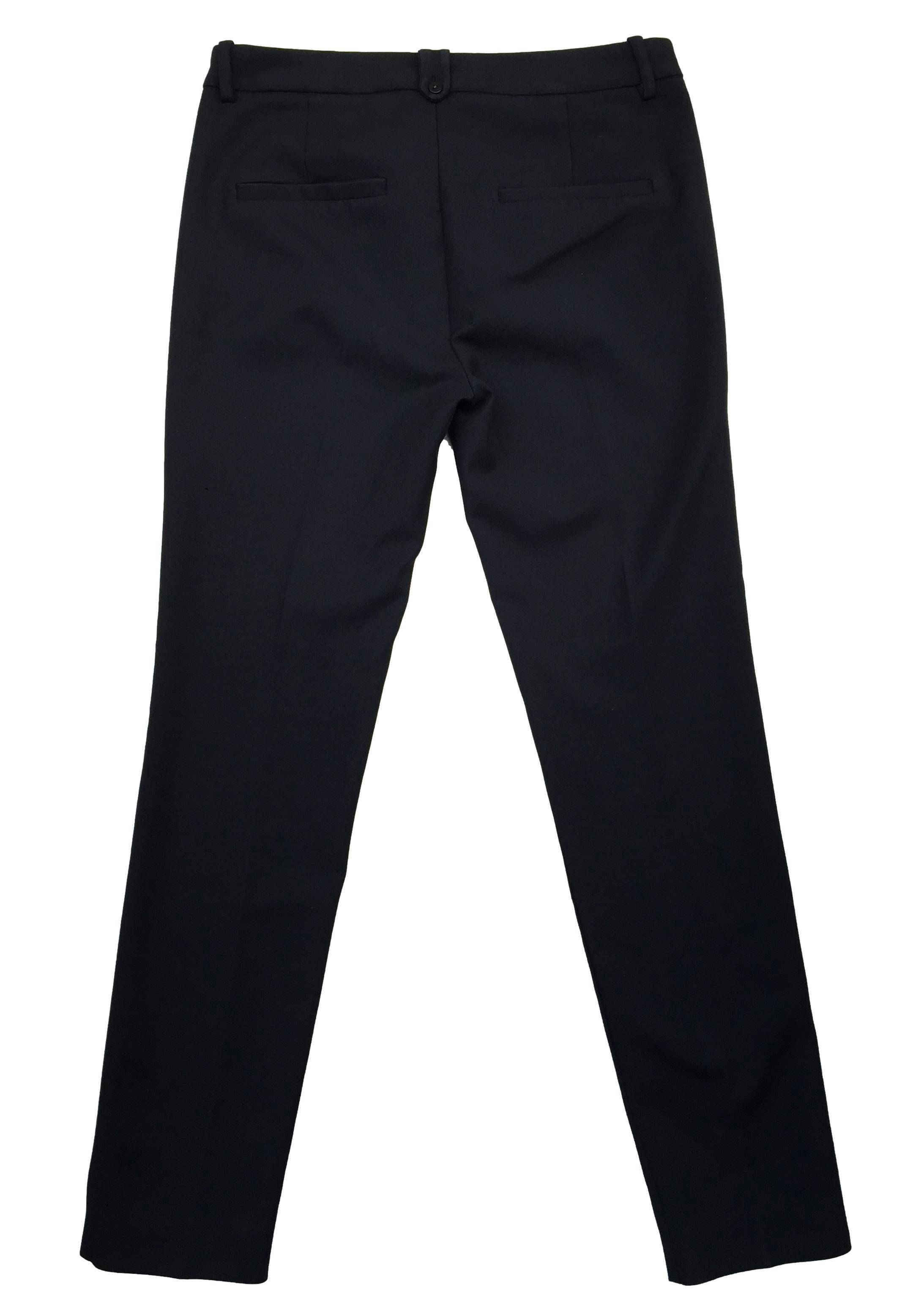 Pantalón Zara negro, formal, corte slim. Cintura 70cm Tiro 22cm Largo 90cm