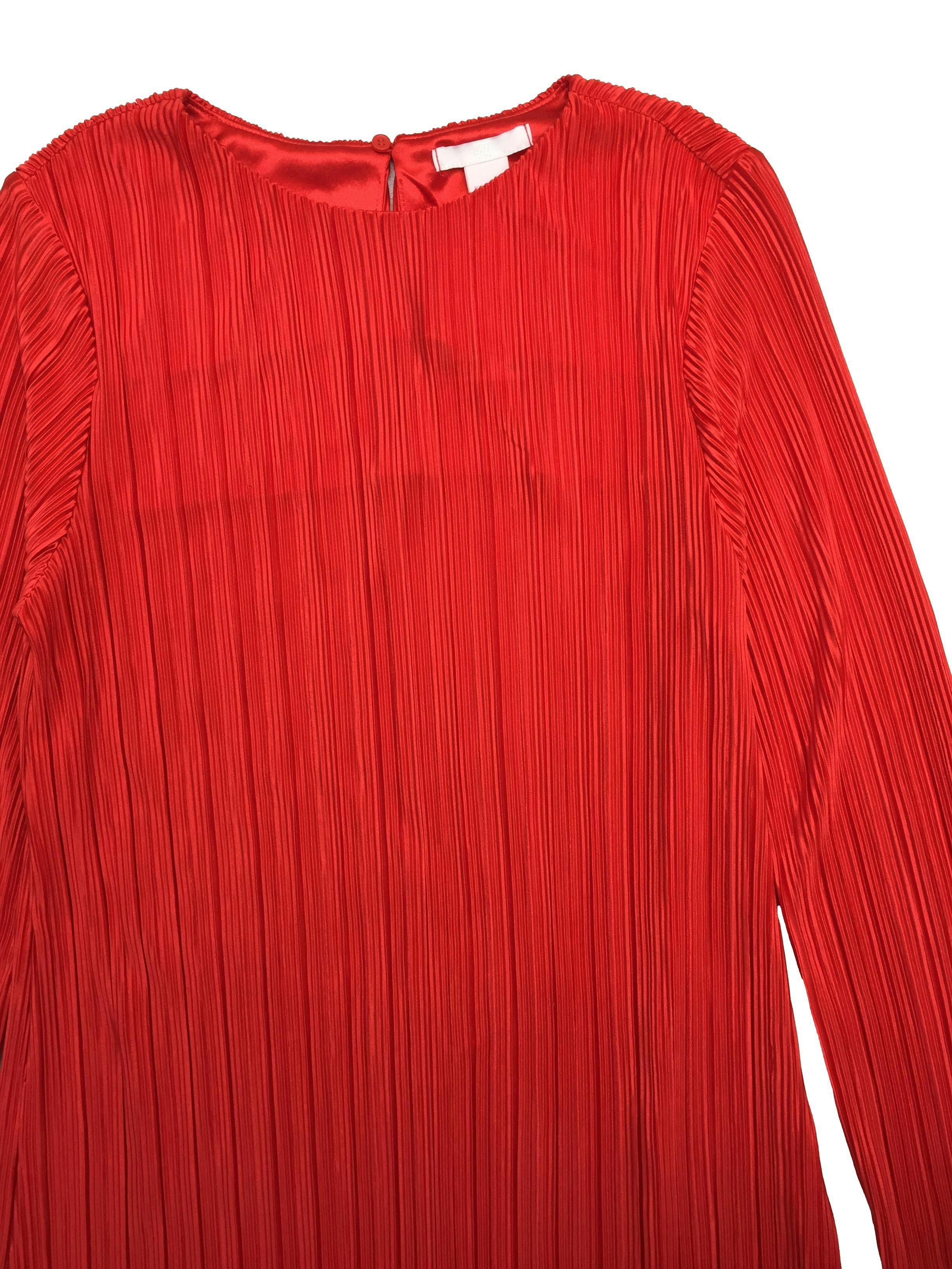 Vestido H&M rojo plisado manga larga. Busto 95cm Largo 88cm. Nuevo con etiqueta