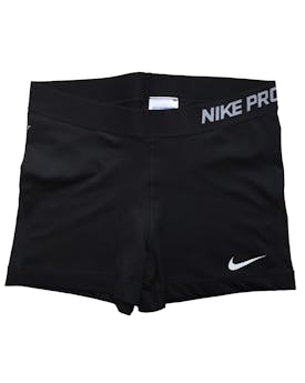 Short deportivo Nike, pretina en la cintura, stretch. Cintura: 68cm (sin estirar), Tiro: 22cm, Largo: 30cm.