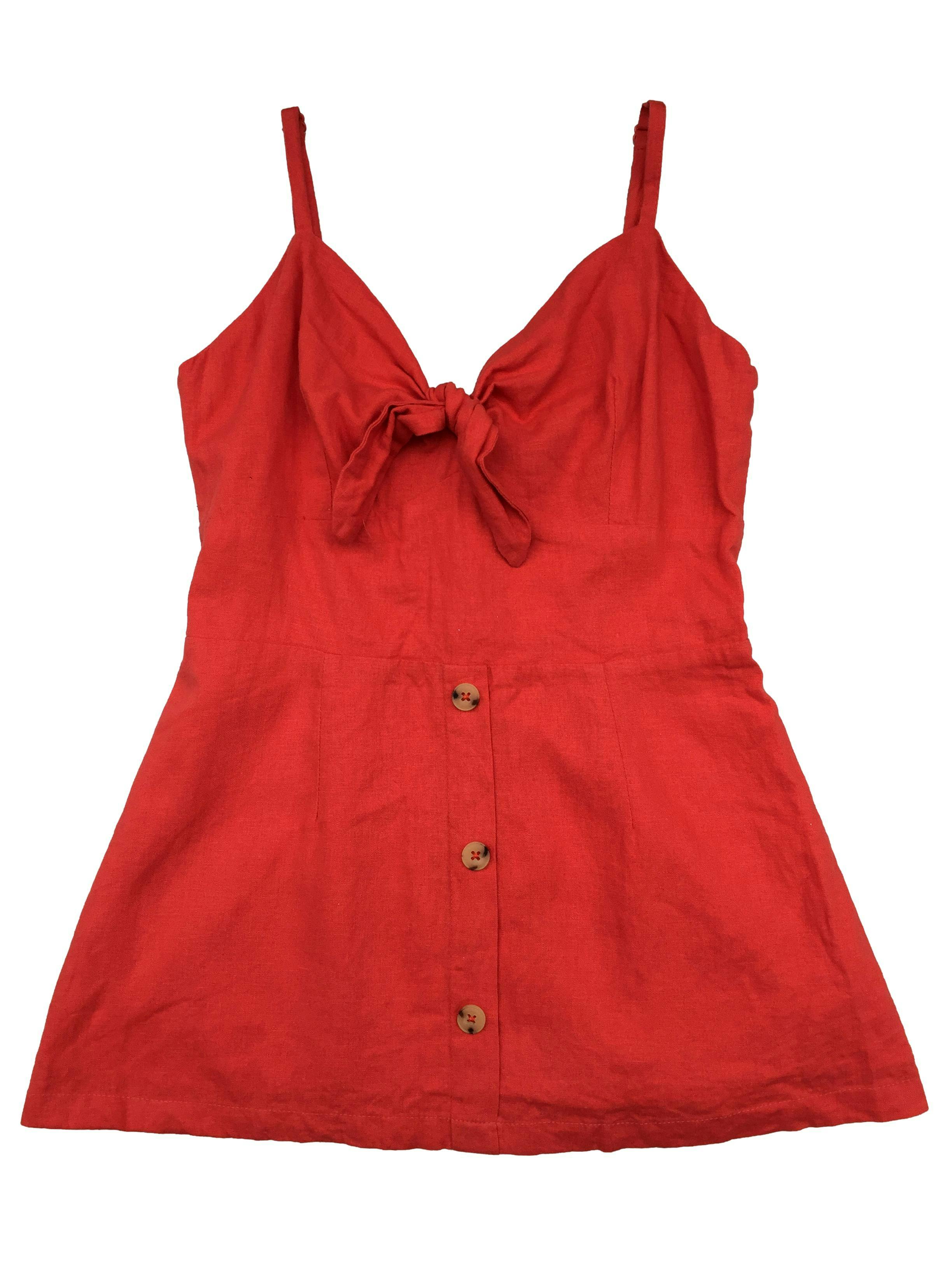 Blusa roja basement con nudo en el pecho y panal de abeja con cierre en la espalda. Busto 76cm sin estirar, Largo 57cm.