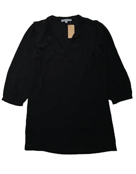 Vestido negro Basement, corte recto, suelto, con mangas largas y cinta al cuello. Busto 100cm, Largo 77cm.