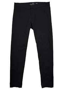 Pantalón  topi top slim negro con cierre y falsos bolsillos. Cintura 78 cm, Tiro 21 cm, largo 92 cm. 