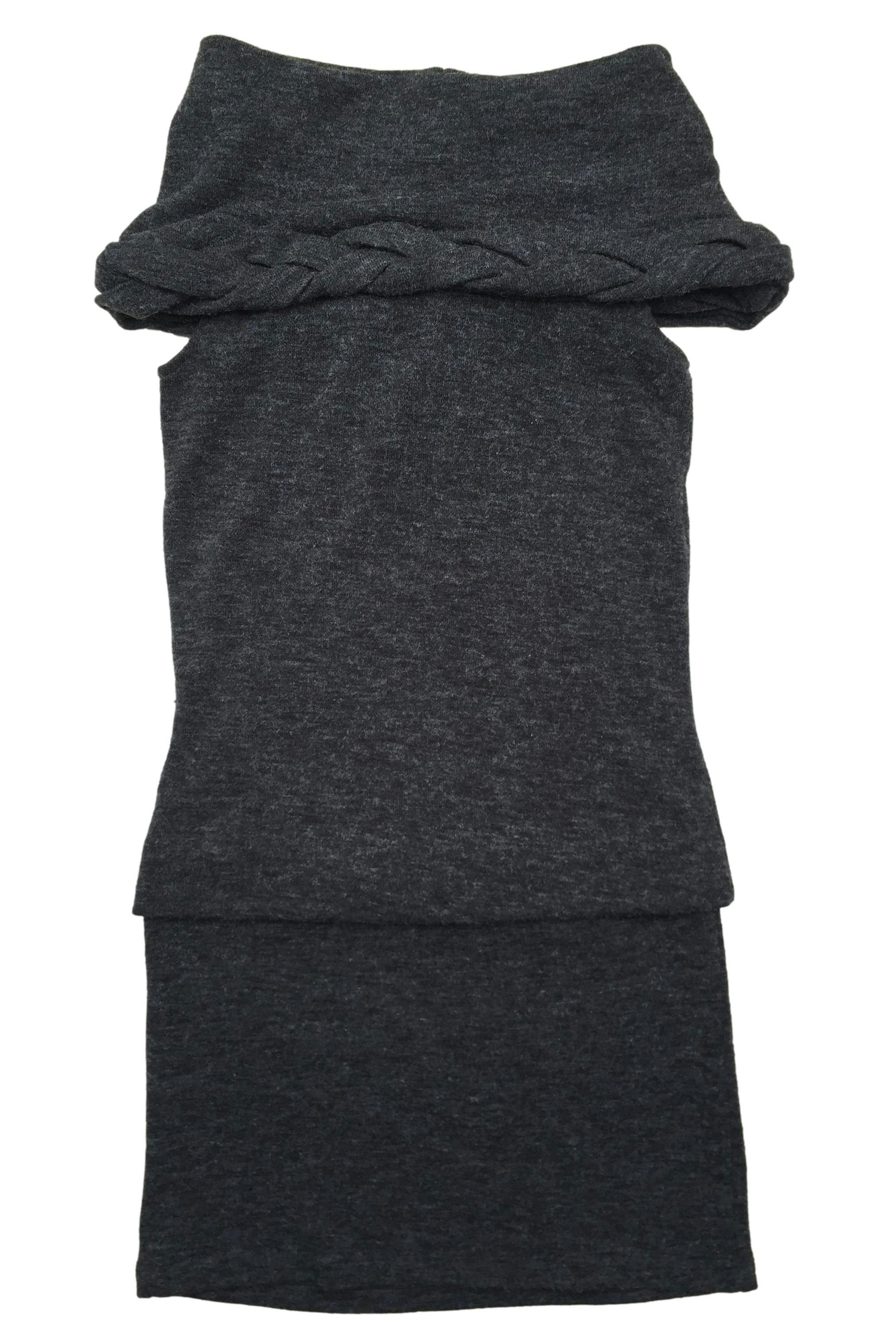 Vestido Moda & Cia gris, offshoulder, trenzado posterior, forro. Busto: 80cm, Largo: 80cm