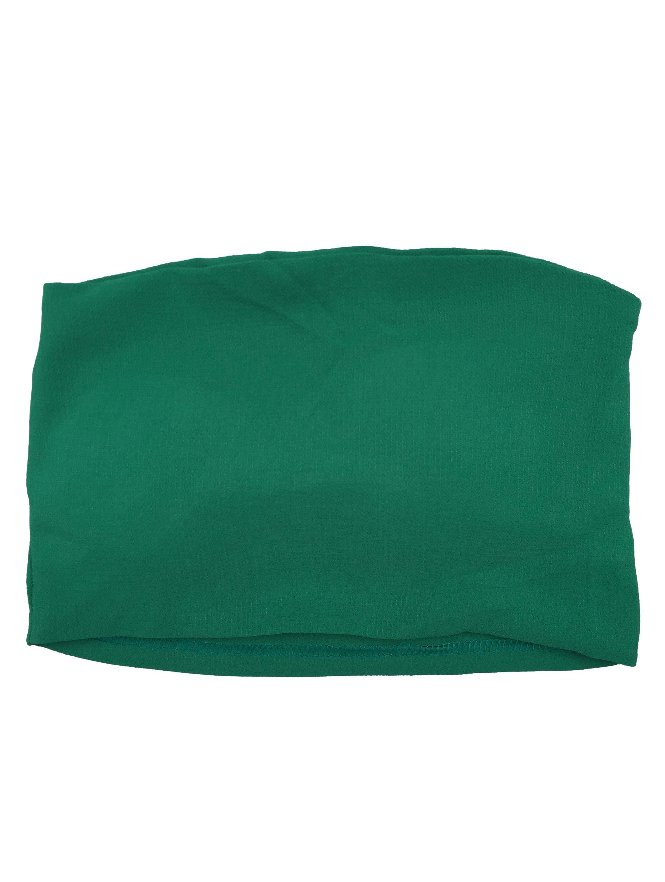 Top strapless verde de tela crepé con copas y elástico posterior. Busto 62cm sin estirar, Largo 17cm.