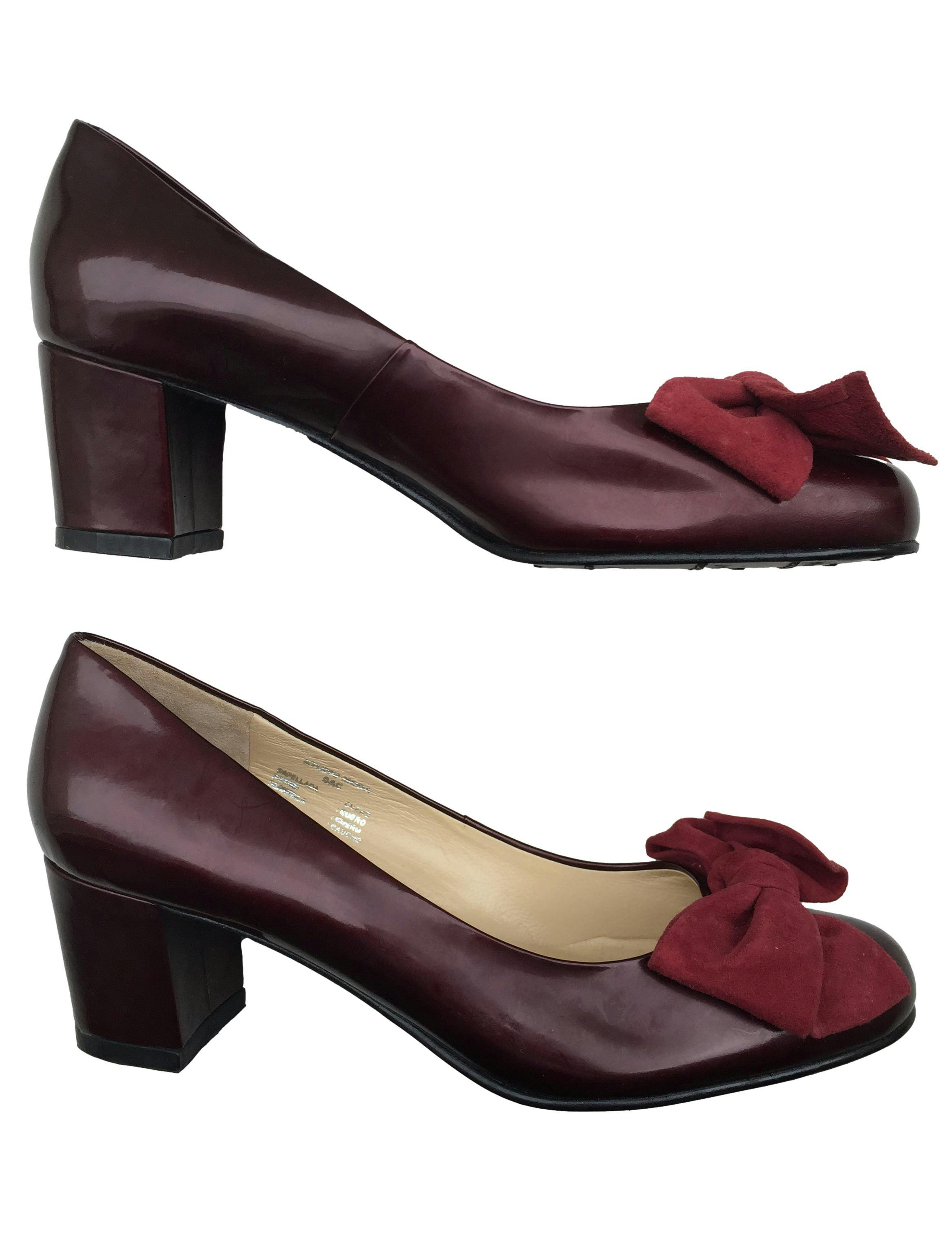 Zapatos de charol guinda Milano Bags, de cuero con taco grueso. Estado 9/10 por desgaste mínimo en suela. Taco 6 cm.