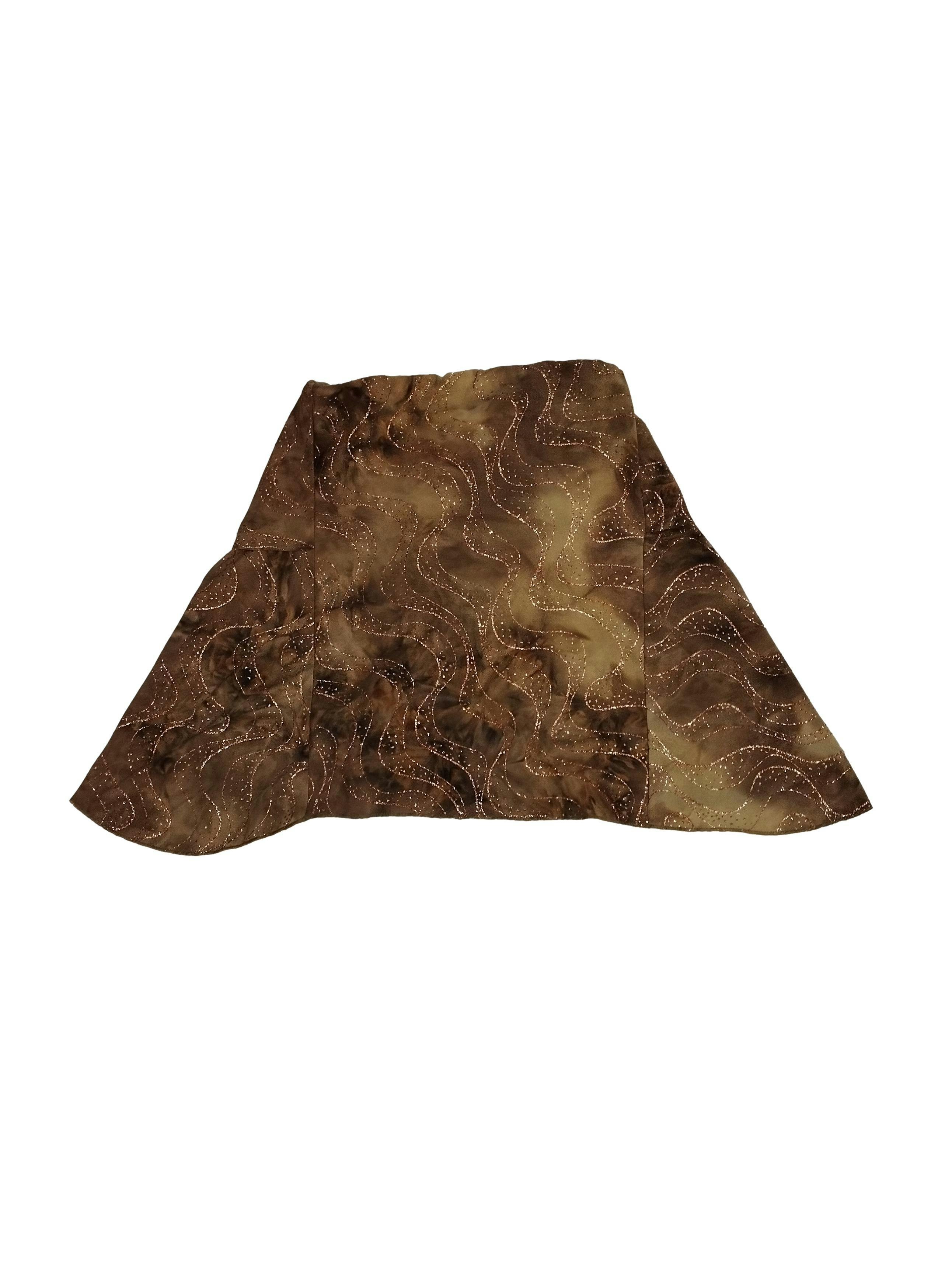 Blusa marrón estilo tie dye con líneas escarchadas y lazos para anudar en el cuello. Busto: 82 cm, Largo: 80 cm