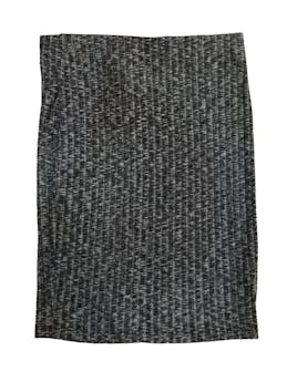 Falda Forever21 gris jaspeado con blanco, pretina en la cintura, stretch, tela suave al tacto. Cintura: 76 cm (sin estirar), Largo: 55 cm 