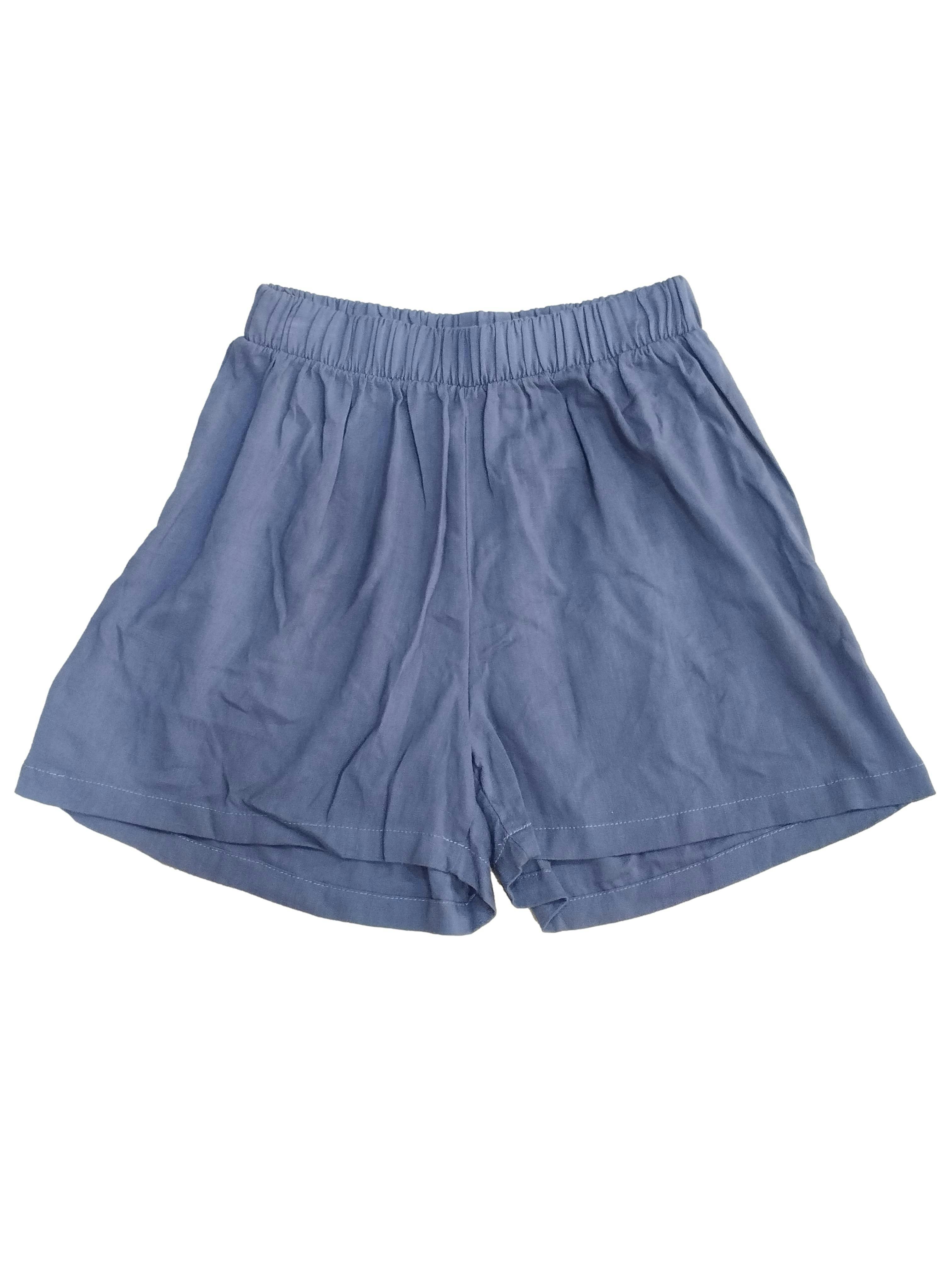 Short azul acero, pretina ancha en cintura, tela fresca. Cintura: 60 cm (sin estirar), Tiro: 28 cm, Largo: 37 cm