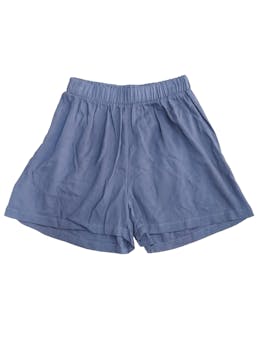 Short azul acero, pretina ancha en cintura, tela fresca. Cintura: 60 cm (sin estirar), Tiro: 28 cm, Largo: 37 cm