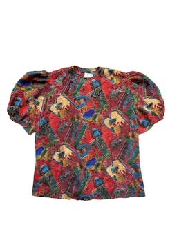Blusa vintage multicolor estampado barroco, botón posterior y en mangas. Busto: 114 cm, Largo: 67 cm