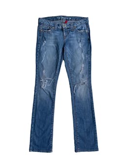 Ripped Jeans Guess con detalles rasgados. Cintura: 80cm, largo: 107cm.  Cintura: 