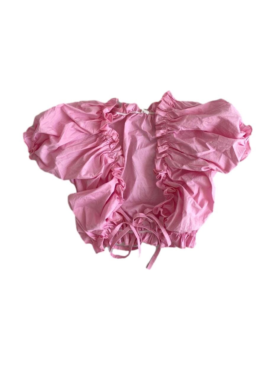 Bolero 4 EVER color rosa con mangas ligeramente abullonadas. Busto: 106 cm. Largo: 37 cm. 
