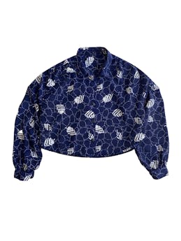 Blusa vintage azul marino con hojas blancas, tiene botones en los puños y es ligeramente crop. Busto: 116cm, Largo: 42cm (tela no estira).