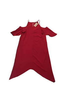 Yaya Vestido MIchelle Belau rojo cuello v, manga corta y hombros descubiertos. Busto: 90 cm Largo: 112 cm  