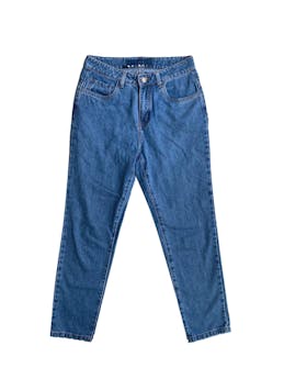 Pantalón Jean azul claro. Cintura: 70cm, largo: 88cm