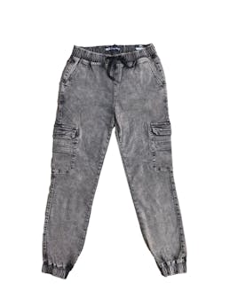 Pantalón jean gris Mossimo con cintura elástica y bolsillos en las piernas. Cintura: 74cm, largo: 100cm