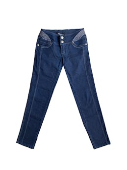 Pantalón jean oscuro Kansas con hilos plateados en la cintura. Cintura: 76cm, largo: 98cm