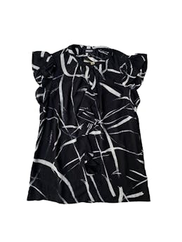 Blusa DKNY, color negra con lineas blancas, tela gasa, manga cero con vuelo, busto con vuelo, cuello redondo. Busto:70cm. Largo:60cm