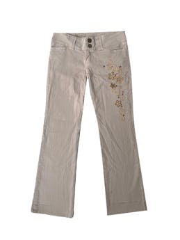 Pantalón Bugui crema con bordado de flores en tonos marrones. Cintura 72 cm. largo 89 cm. tiro 19 cm. 
