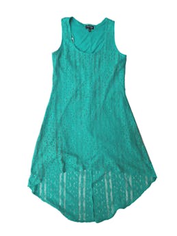 Vestido LOVE REIGN, color turquesa, tela de encaje, con forro interno, cuello semi escotado redondo, manga cero.Busto:90cm.Largo:88cm
